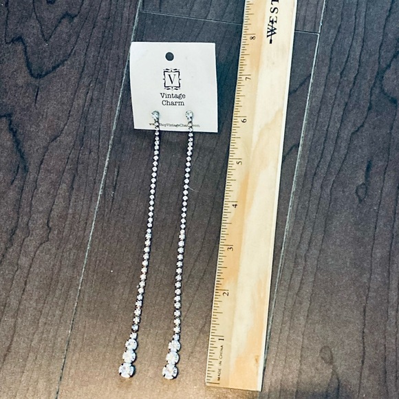 Vintage Charm 6” Rhinestone Earrings New Retail$26 - Picture 3 of 4